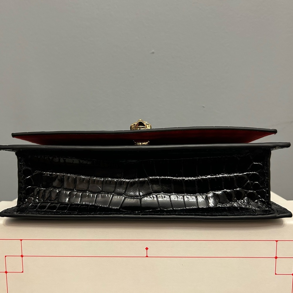 ALEXANDER MCQUEEN Small Skull Bag & Card Holder in Croc-Embossed Black Leather - Picture 8 of 16